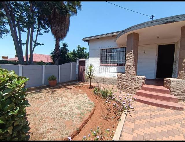 2 BEDROOM HOUSE FOR SALE IN PRIMROSE